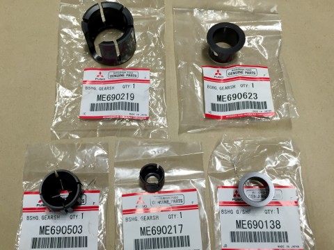 Gear Lever Bushes Fuso